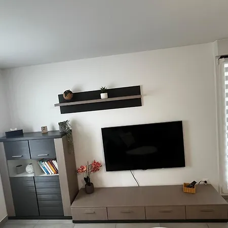50m2 Avec Balcon à 2 Min Des Thermes Apartamento