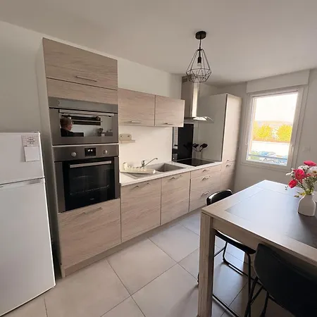 Cosy 50 M2 Avec Balcon A Amneville, Metz Et Luxembourg