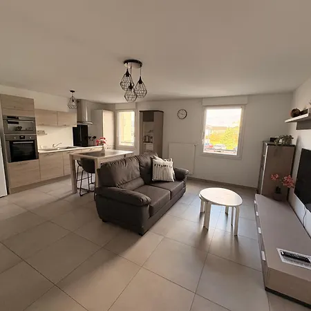 Apartment Cosy 50 M2 Avec Balcon A Amneville, Metz Et Luxembourg