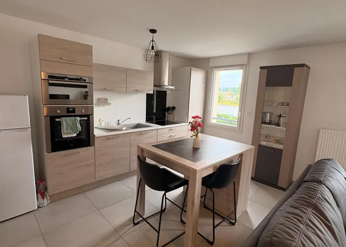 Cosy 50 M2 Avec Balcon A Amneville, Metz Et Luxembourg Апартаменты Амневиль