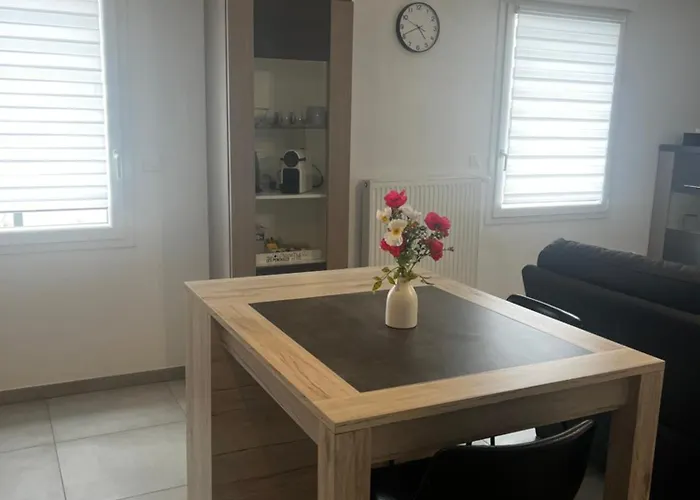 Cosy 50 M2 Avec Balcon A Amneville, Metz Et Luxembourg Апартаменты Амневиль