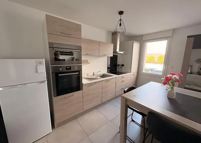 Cosy 50 M2 Avec Balcon A Amneville, Metz Et Luxembourg